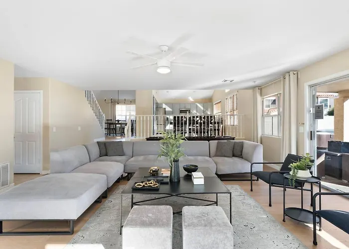 Luxury Desert Oasis! 5 Bedroom, 3 Bath W Heated Pool Hébergement de vacances Mesa