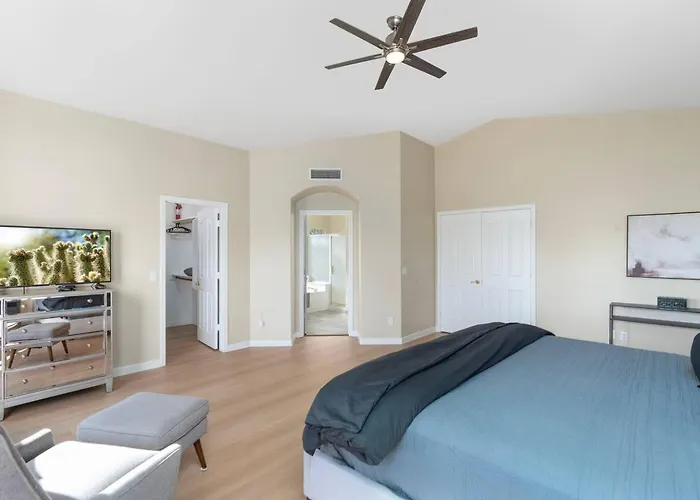 Hébergement de vacances Luxury Desert Oasis! 5 Bedroom, 3 Bath W Heated Pool Mesa