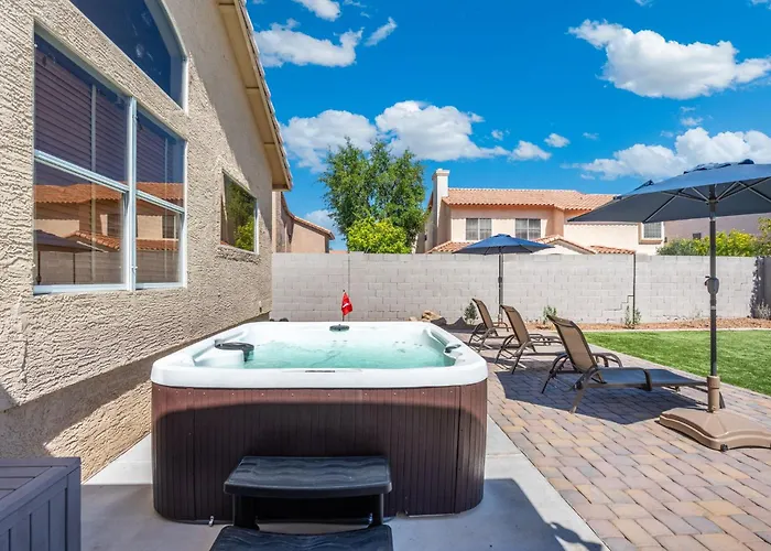 Hébergement de vacances Luxury Desert Oasis! 5 Bedroom, 3 Bath W Heated Pool Mesa