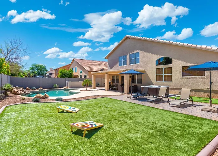 Luxury Desert Oasis! 5 Bedroom, 3 Bath W Heated Pool Mesa