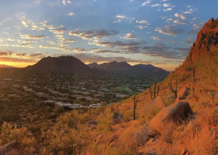 Hébergement de vacances Luxury Desert Oasis! 5 Bedroom, 3 Bath W Heated Pool Mesa
